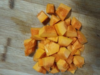 宝宝辅食——香甜的南瓜米糊 