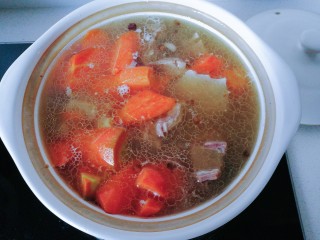 寒冬暖食~胡萝卜羊肉砂锅煲 