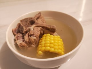 脊骨玉米汤 