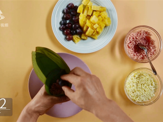 甜粽子和咸粽子都过时了！鲜果粽子才是王道 