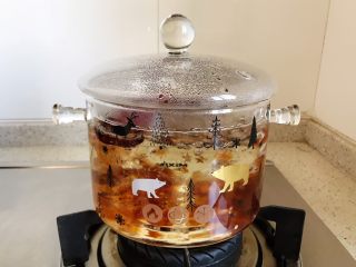 玫瑰花红枣百合桃胶甜羹 